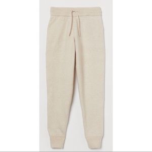 H&M Knit joggers beige NWT Medium